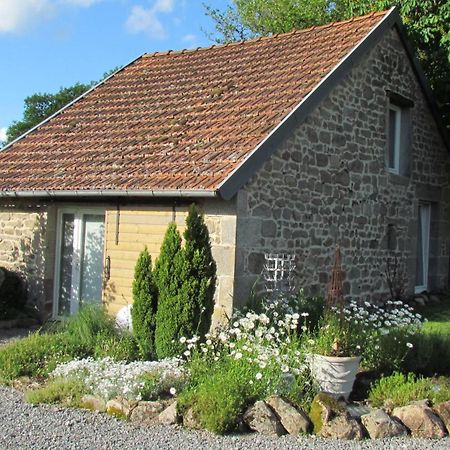 Domaine De La Jarrige Hotel Saint-Vaury Quarto foto